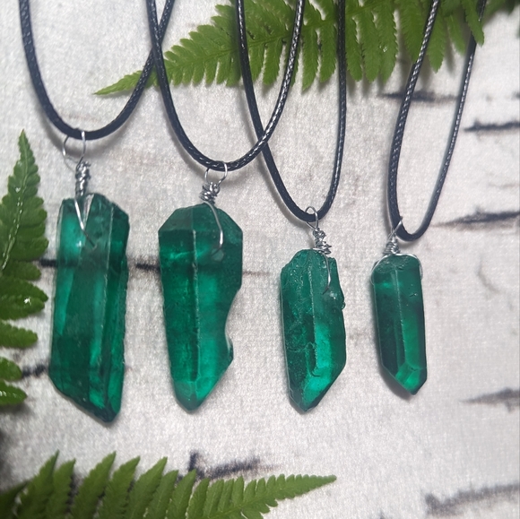 Quartz Necklace - Picture 3 of 5